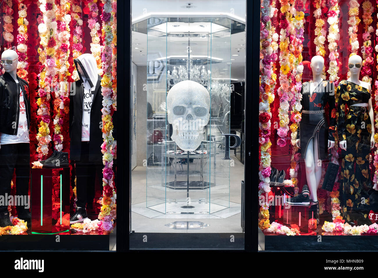 Philipp Plein shop window display. New Bond Street, Londra Foto Stock