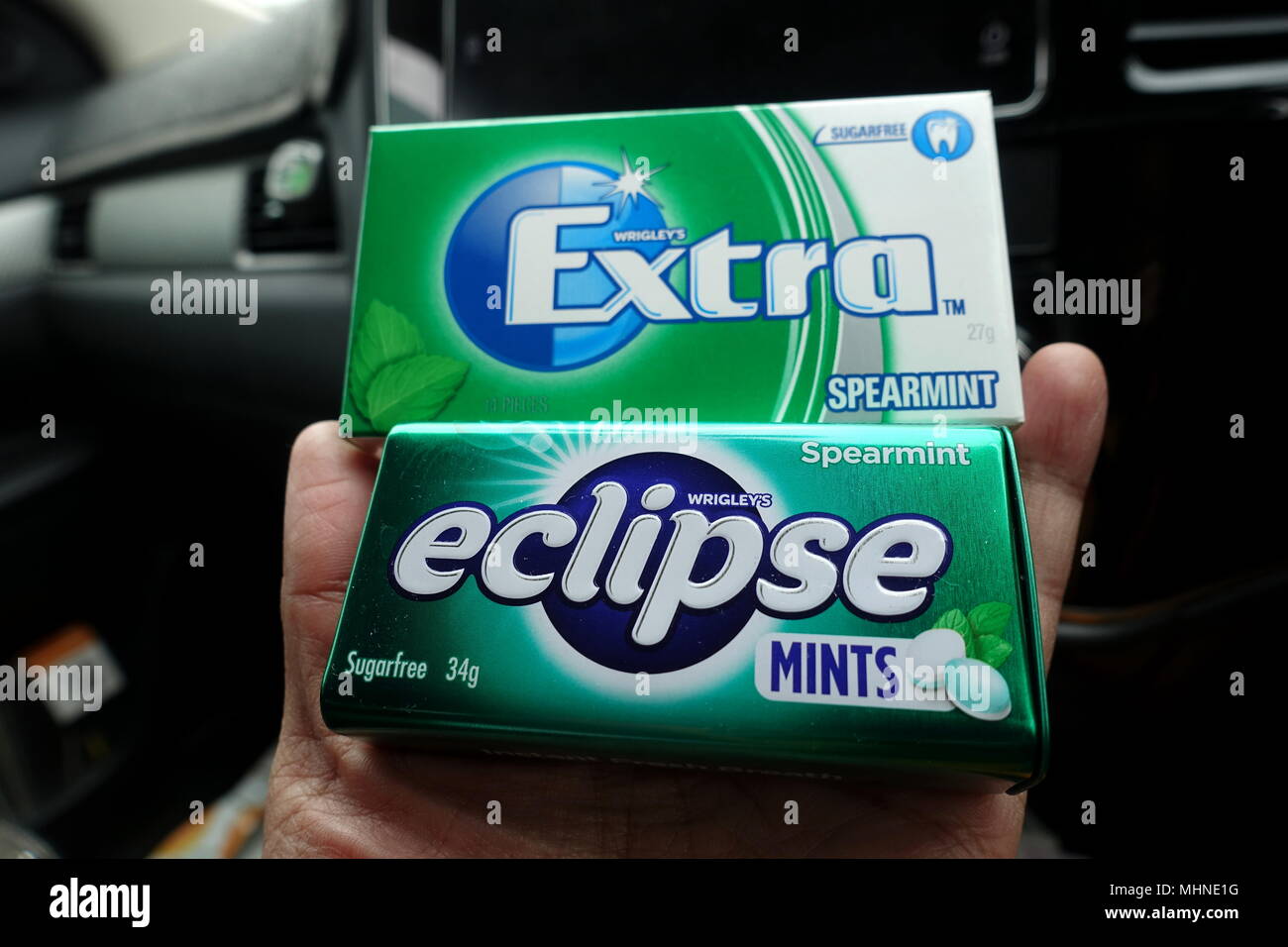 Zucchero libero Wrigley Extra della menta verde chewing gum e Eclipse un alito fresco menta verde zecche aromatizzato Foto Stock