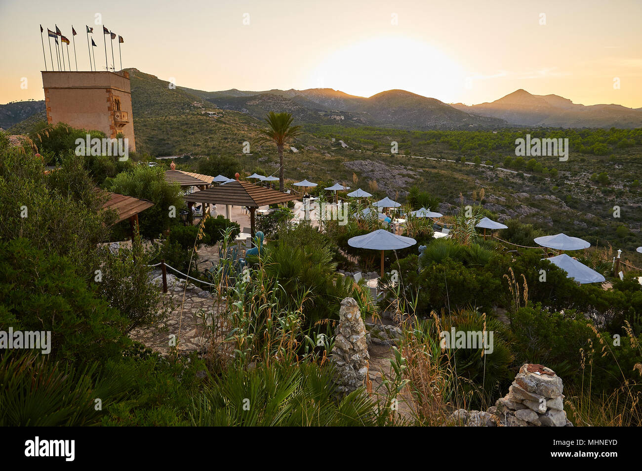 Tramonto da Sa Duaia agriturismo hotel con una vista panoramica delle montagne di Artà (La Maiorca, isole Baleari, Spagna) Foto Stock