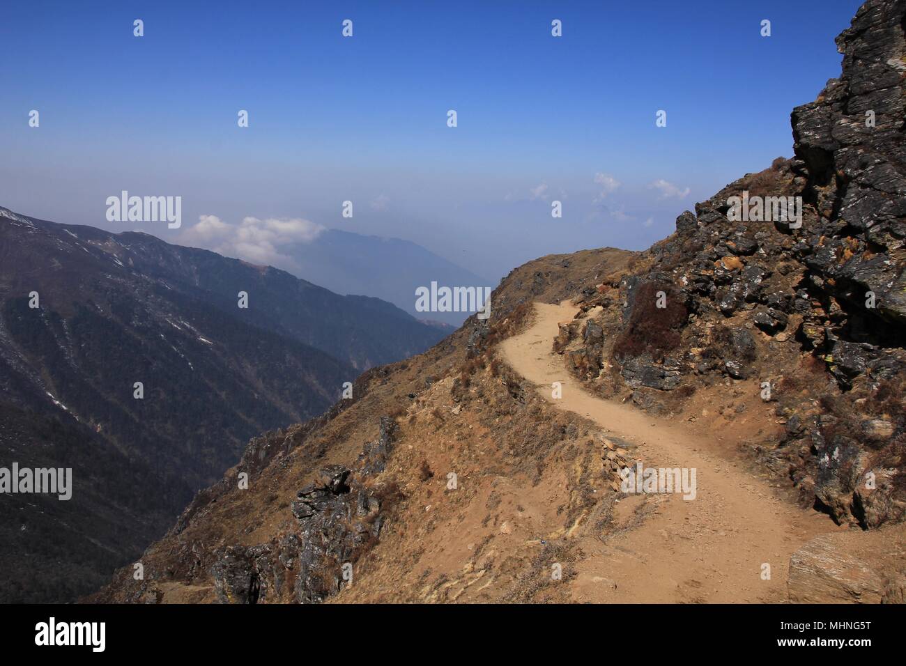 Paesaggio nel Langtang National Park, Nepal. Sentiero di montagna. Foto Stock