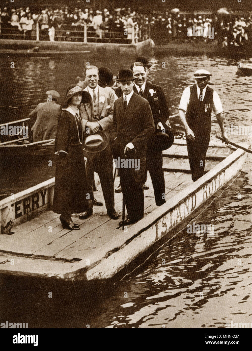 Duca e Duchessa di York visitano l'isola di Eel Pie - traghetto dell'hotel Foto Stock