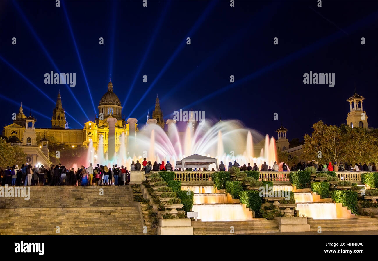 La Fontana Magica di Montjuic a Barcellona, Spagna Foto Stock