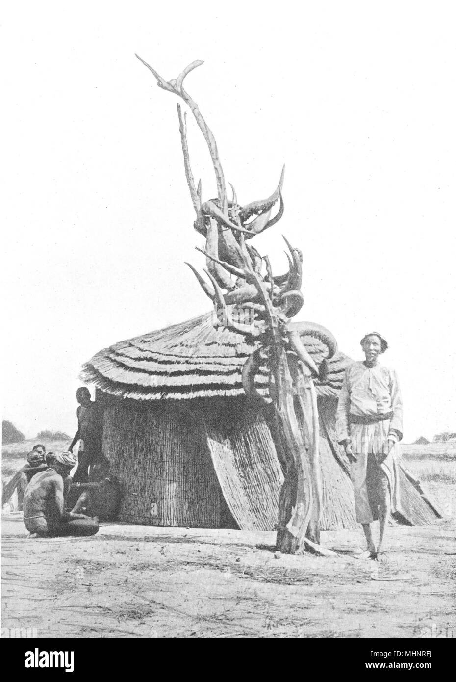 Il Sudan. Southern. Rainmaking; Lerpiu spirito ancestrale Bor tribù Dinkas 1900 Foto Stock