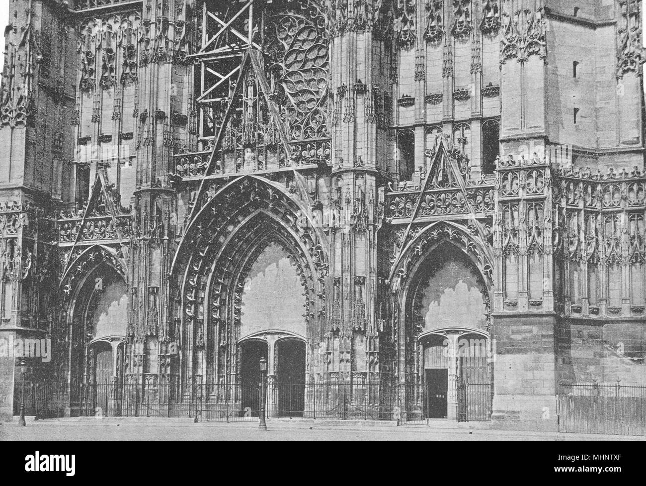 AUBE. Troyes. Portail de cathédrale St- Pierre 1895 antica immagine di stampa Foto Stock