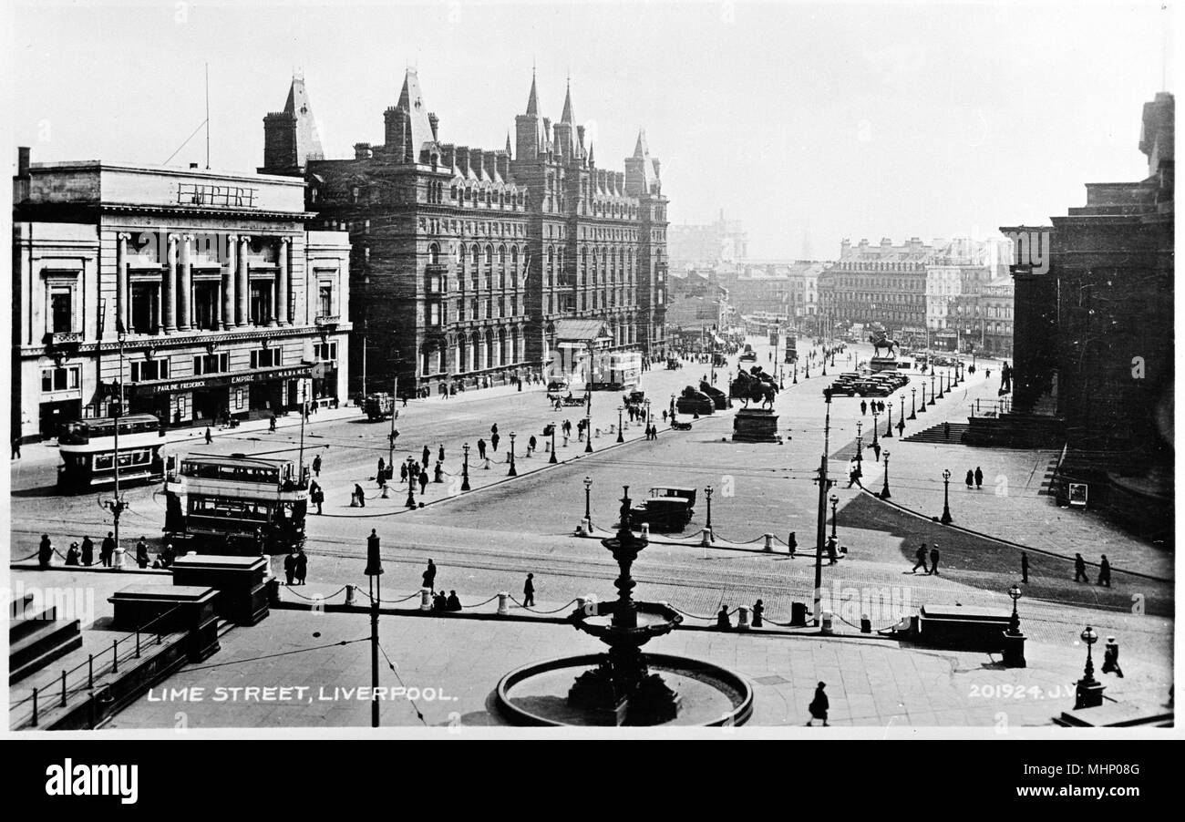 Lime Street, Liverpool, con l'impero teatro sulla sinistra. Data: circa 1920s Foto Stock