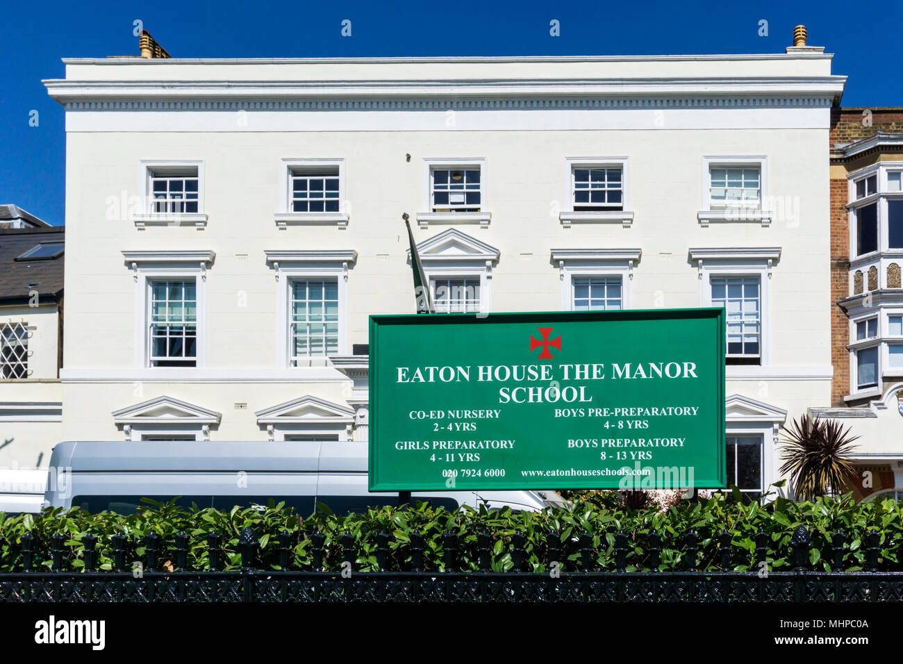 Segno per la Manor, uno dei Eaton House gruppo di scuole. Su Clapham Common lato nord. Foto Stock