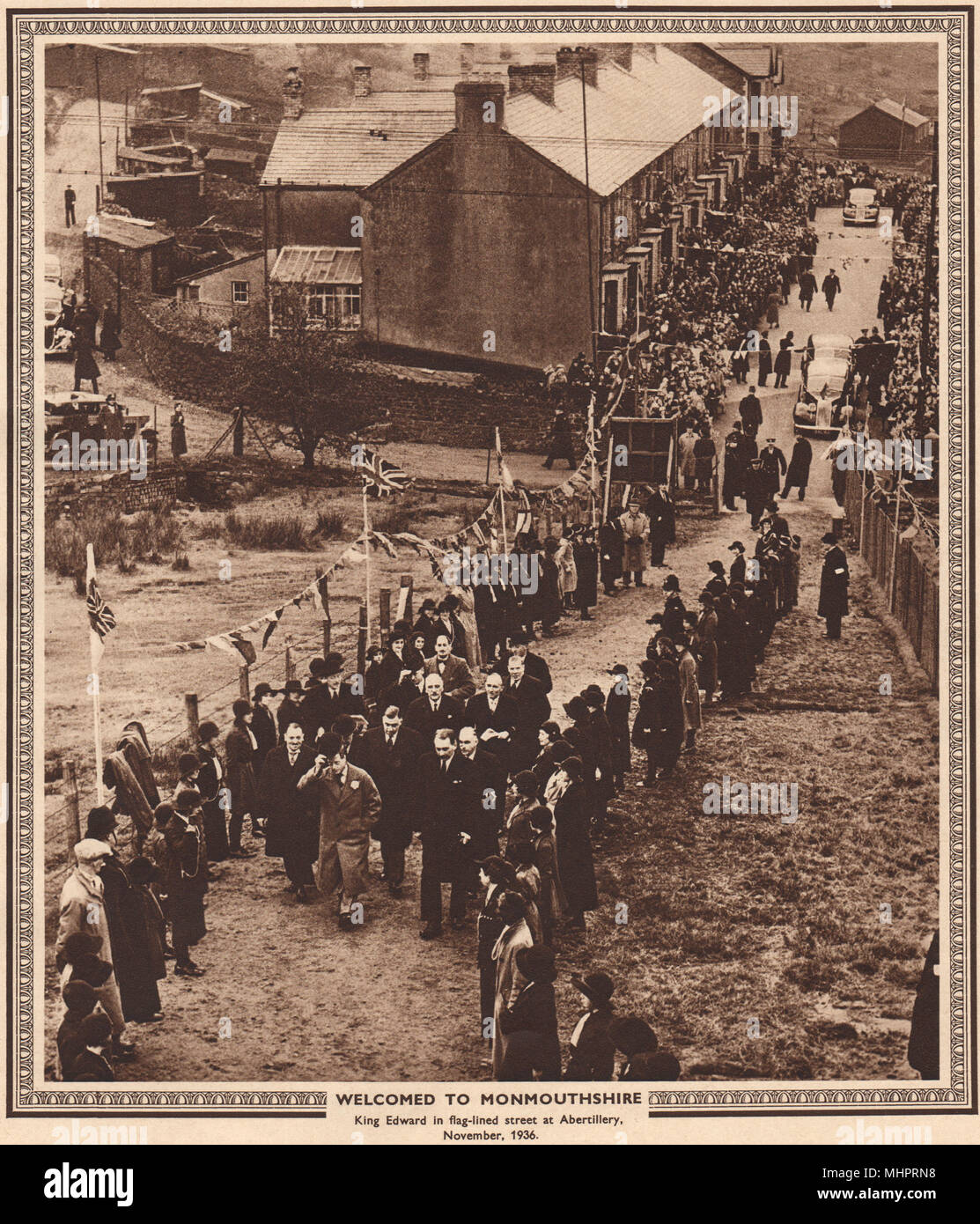 Il re Edoardo VIII. A Abertillery, Monmouthshire. Wales 1937 old vintage print Foto Stock