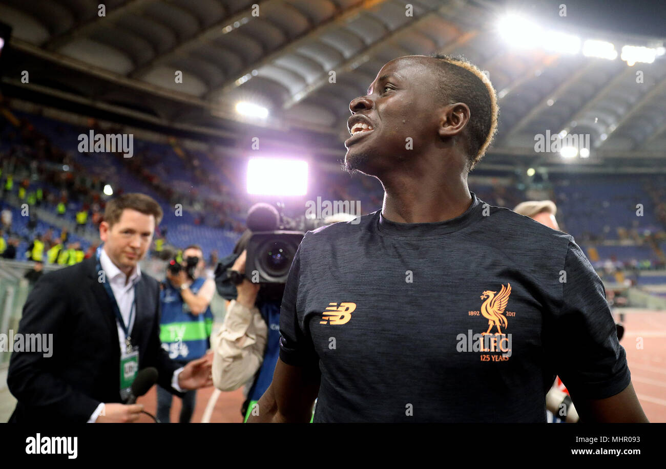 Liverpool Mane Sadio celebra dopo il fischio finale della UEFA Champions League, Semi Finale, la seconda gamba allo Stadio Olimpico di Roma. Foto Stock