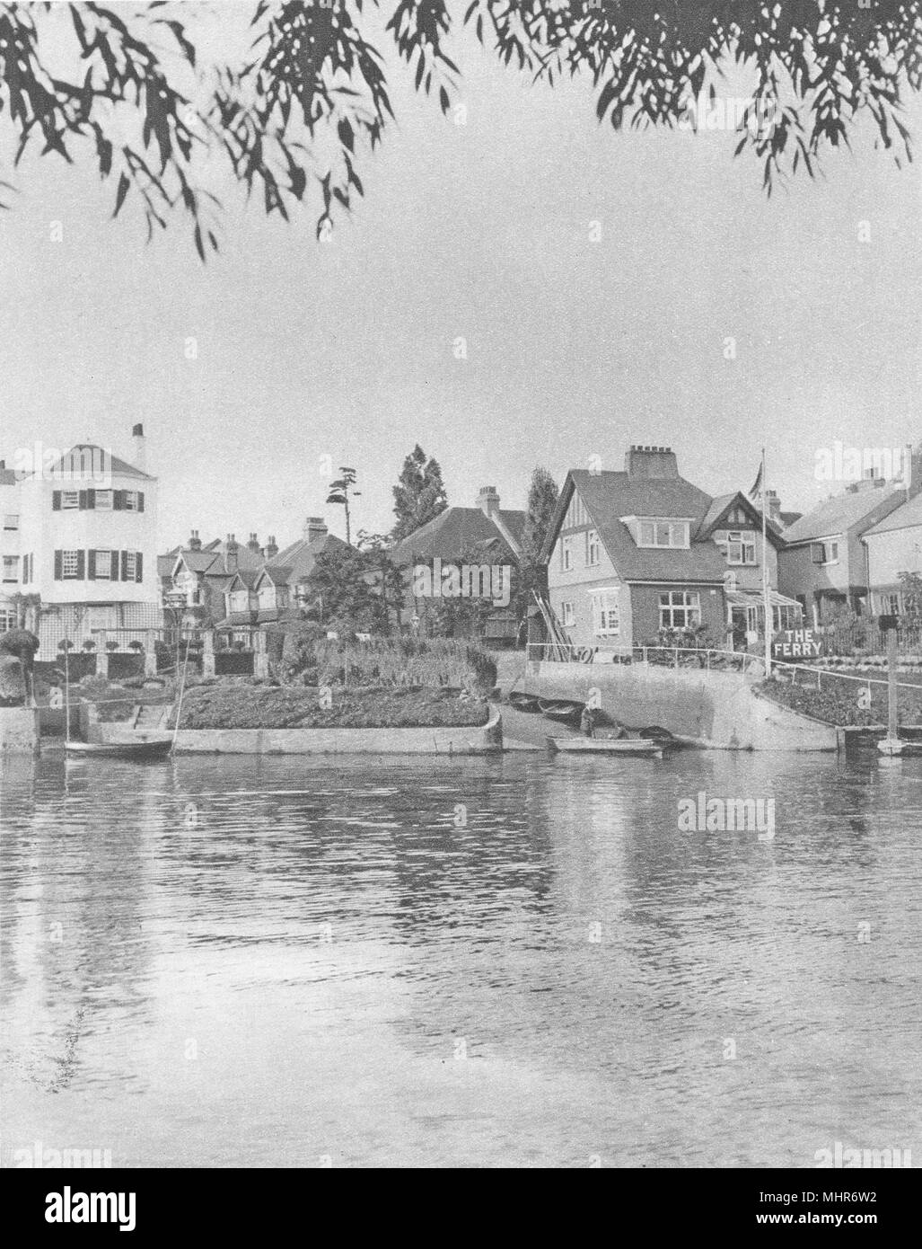 TWICKENHAM FERRY.solo un centesimo a Twickenham 1926 città vecchia stampa vintage Foto Stock