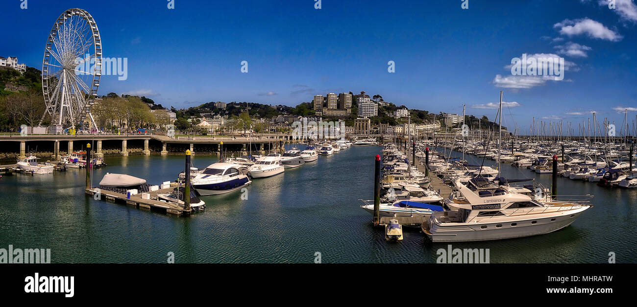 GB - DEVON: Torquay Marina e Riviera Inglese la ruota con la città sullo sfondo (immagine HDR) Foto Stock