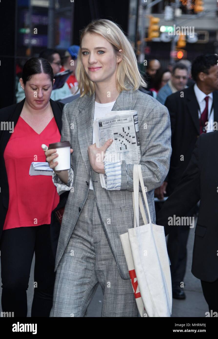 New York, NY, STATI UNITI D'AMERICA. Il 3 maggio, 2018. Mackenzie Davis, visto a Good Morning America per promuovere TULLY fuori e circa per celebrità Candids - gio, New York, NY Maggio 3, 2018. Credito: Derek Storm/Everett raccolta/Alamy Live News Foto Stock