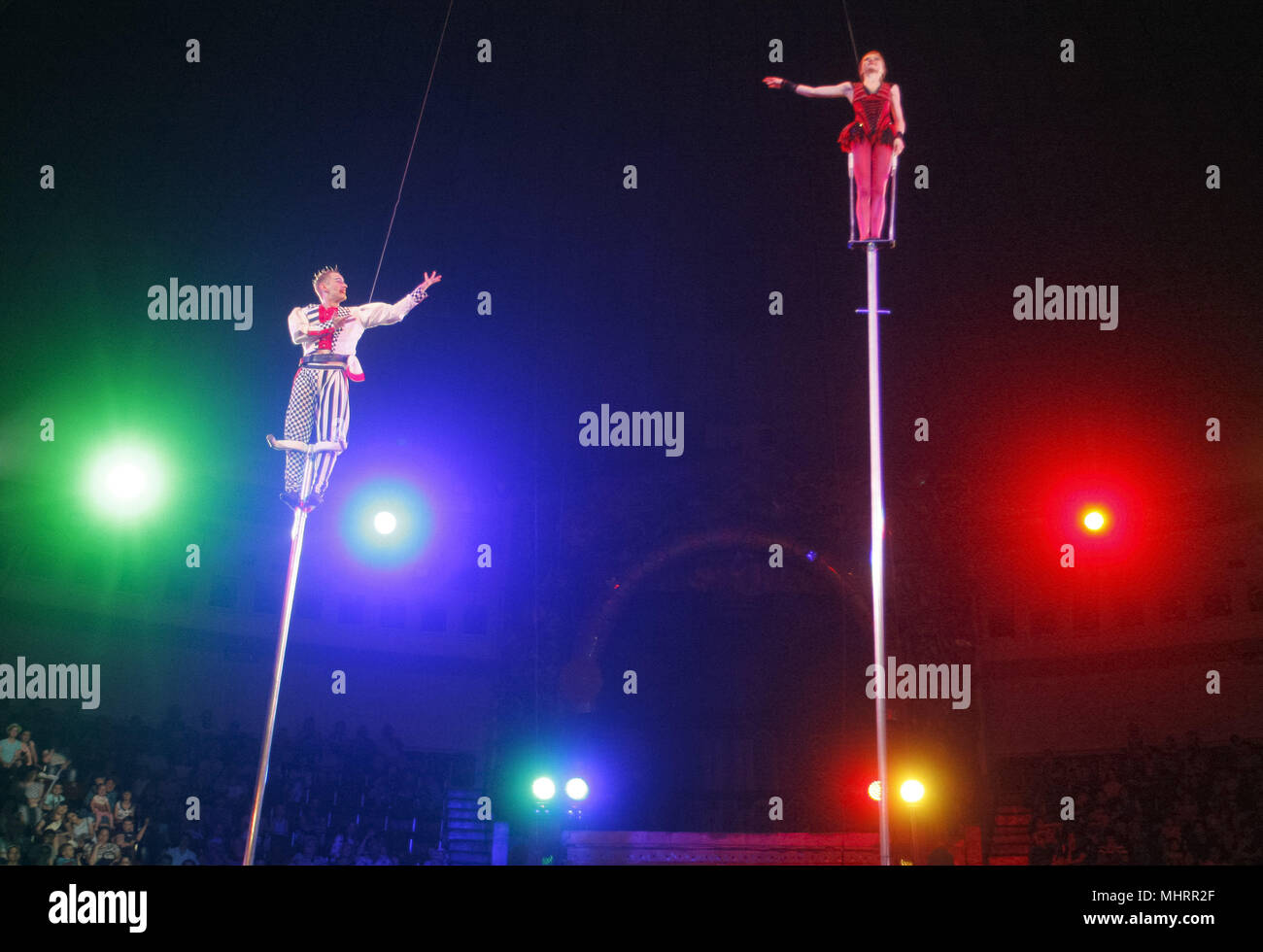 Kiev, Ucraina. Il 3 maggio, 2018. Artisti circensi eseguire durante la presentazione della nuova mostra ''l'Affreschi di Kiev'' all'Ucraina Circo nazionale di Kiev, in Ucraina, il 3 maggio 2018. Kiev il Circus è uno dei più antichi in Ucraina. Lo spettacolo andrà in scena a partire dal 03 maggio fino al 01 luglio. Credito: Serg Glovny/ZUMA filo/Alamy Live News Foto Stock