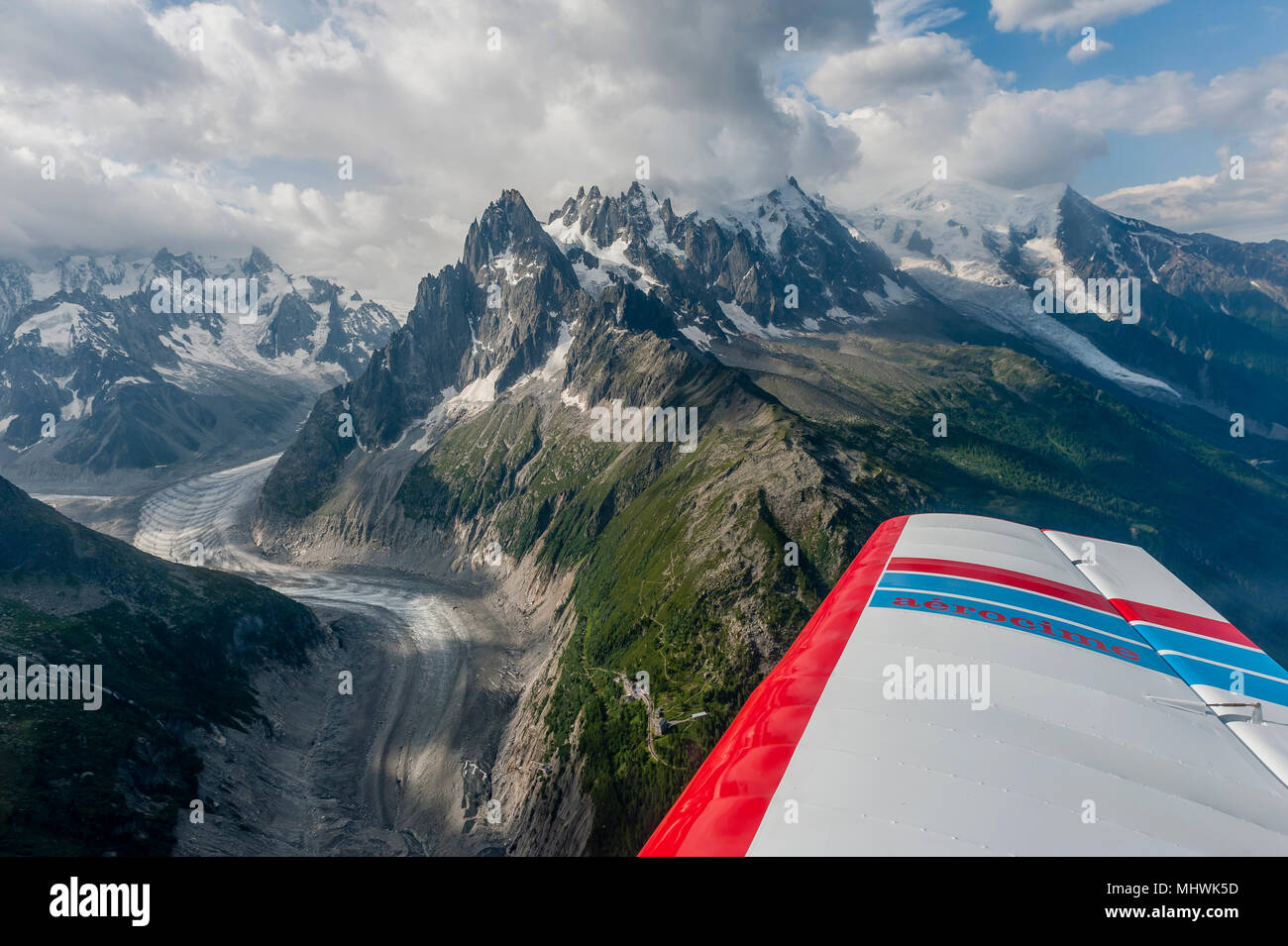 Visite turistiche volo in aeroplano sopra il massiccio del Monte Bianco, regione Rhone-Alpes, Francia Foto Stock