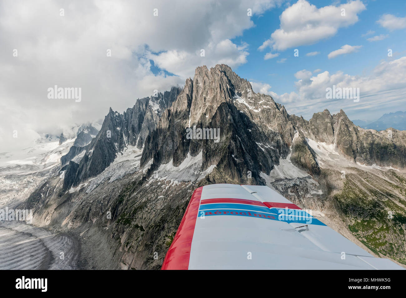 Visite turistiche volo in aeroplano sopra il massiccio del Monte Bianco, regione Rhone-Alpes, Francia Foto Stock