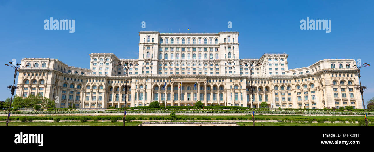 Edificio del parlamento rumeno di Bucarest è il secondo edificio più grande al mondo Foto Stock