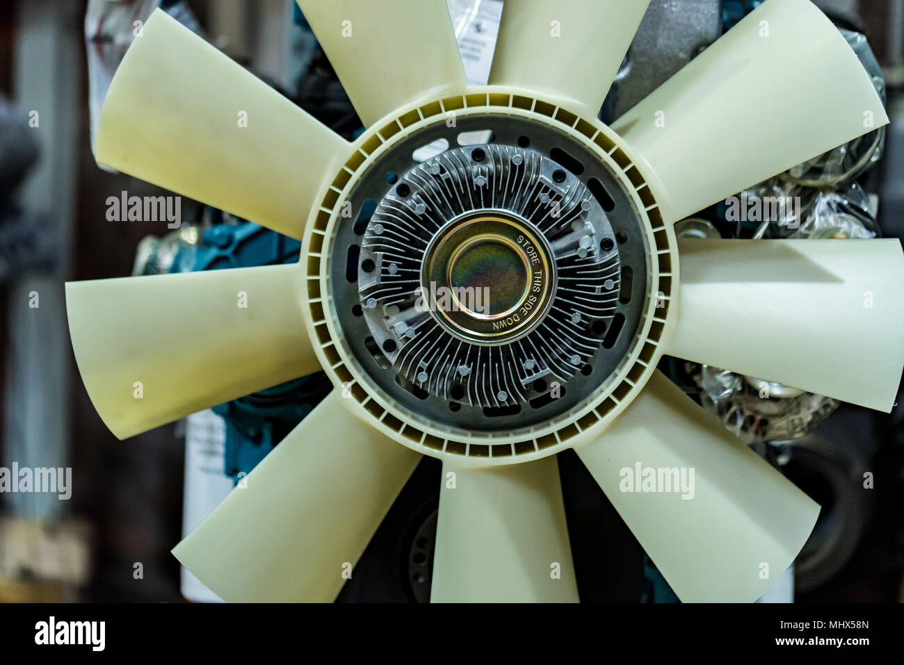Ingrandimento della fotografia di moderna della ventola del motore del sistema di raffreddamento Foto Stock