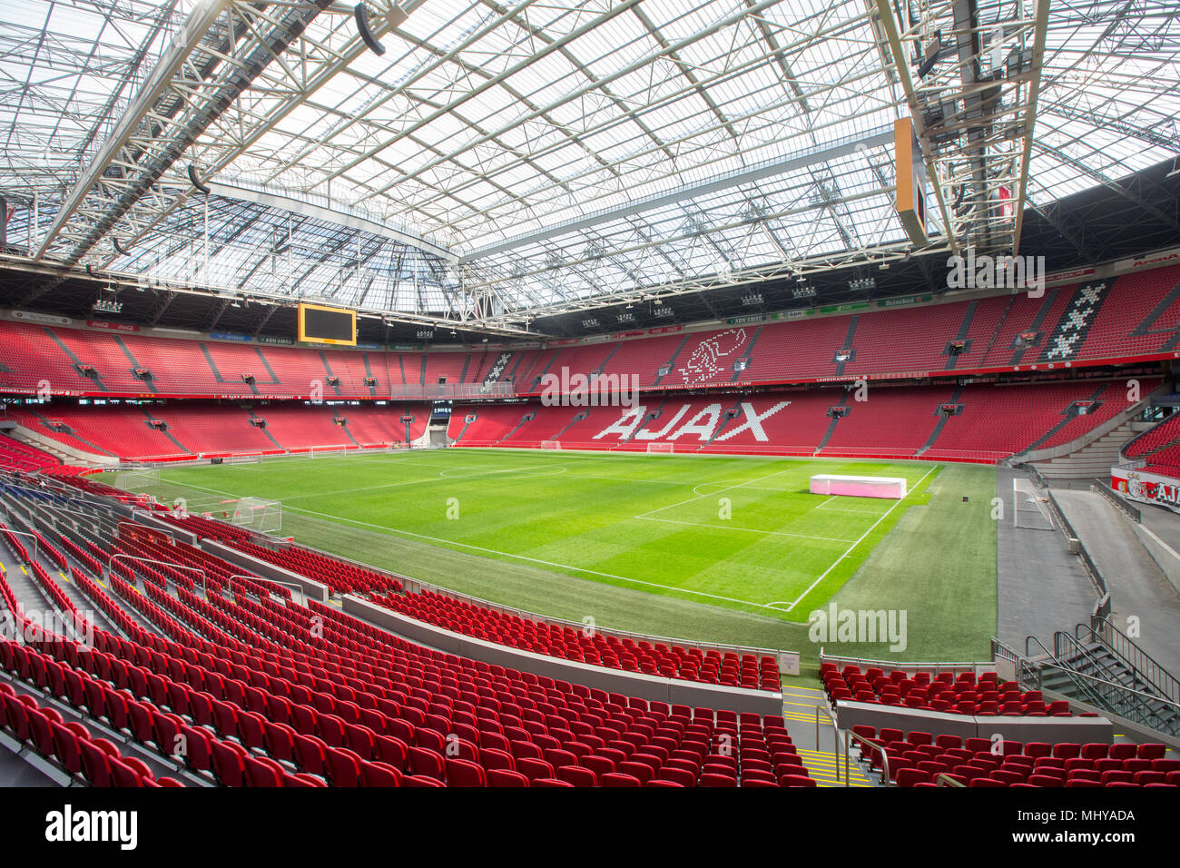Amsterdam Arena è il più grande stadio in Olanda costruito dal 1993-1996 al  costo di €140.it sarà denominato "Johan Cruijff Arena' nel 2018-2019 Foto  stock - Alamy