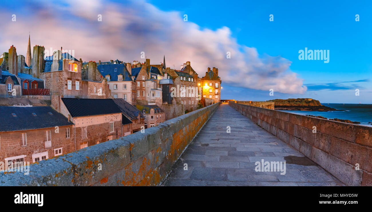 Fortezza Medievale Saint-Malo, Brittany, Francia Foto Stock