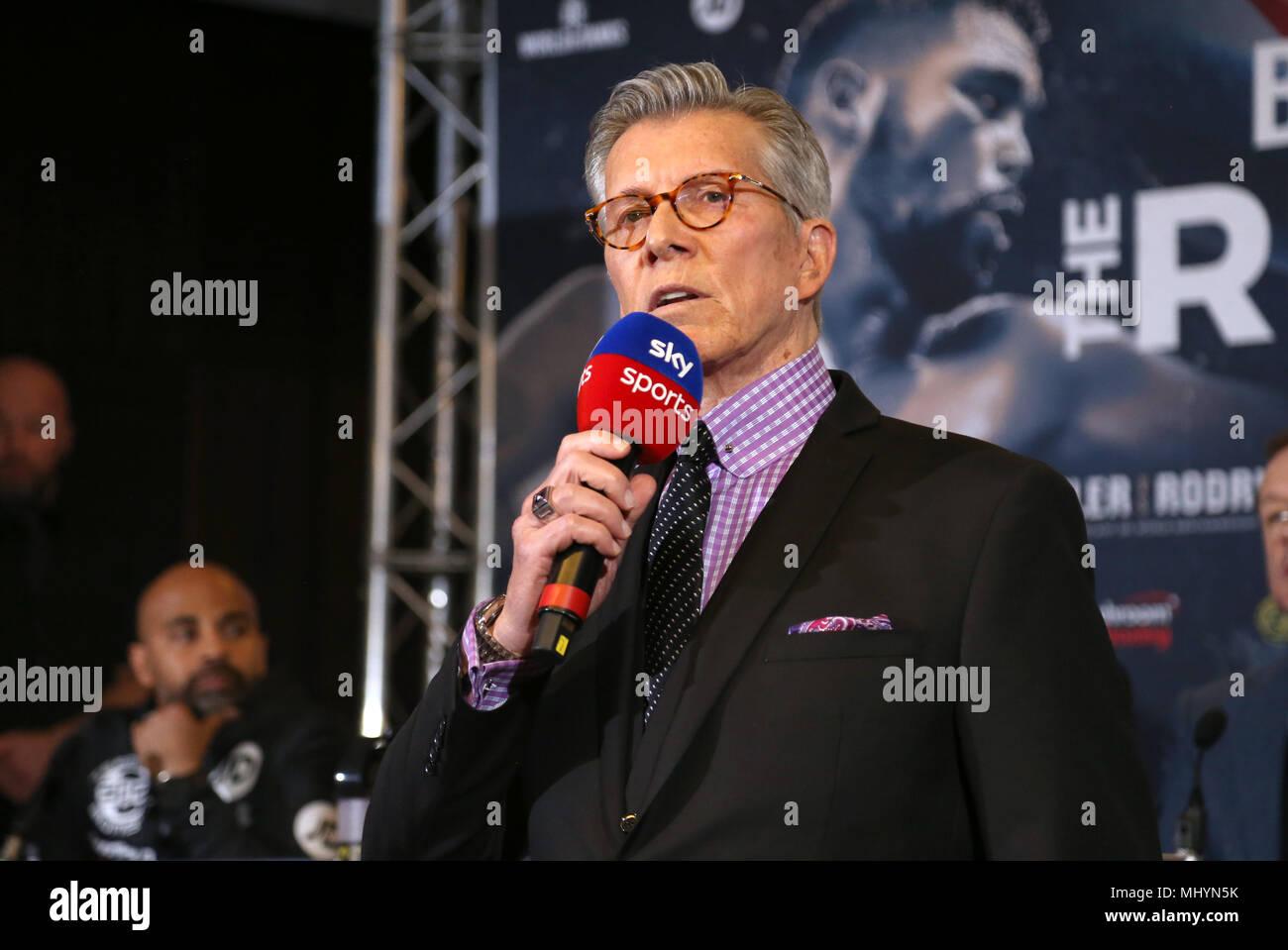 L'anello annunciatore Michael buffer durante la conferenza stampa presso il Park Plaza, London. Stampa foto di associazione. Picture Data: giovedì 3 maggio 2018. Vedere PA storia boxing di Londra. Foto di credito dovrebbe leggere: Paul Harding/PA FILO Foto Stock