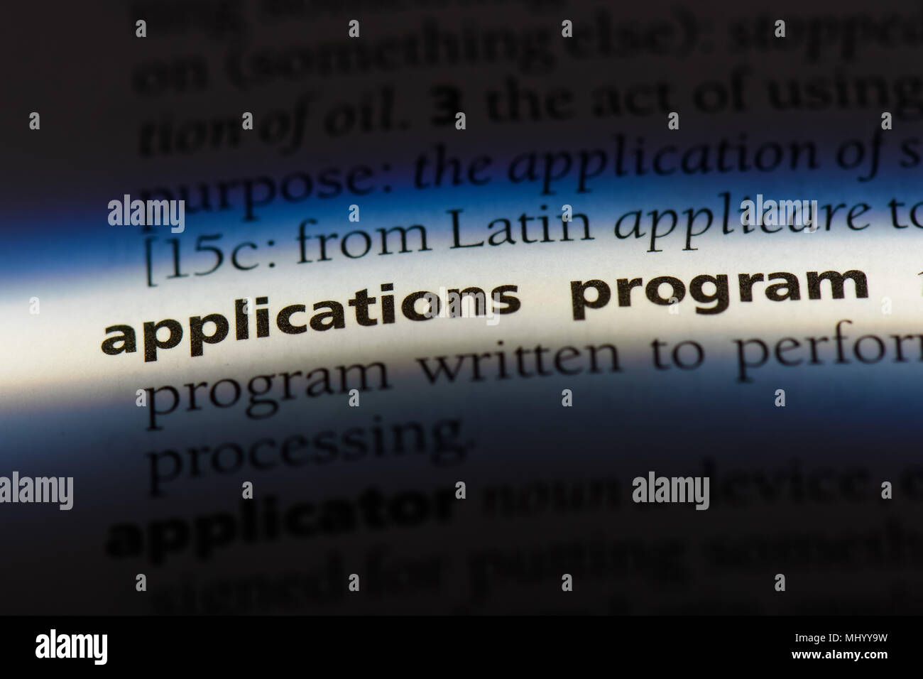 Programma di applicazioni di parola in un dizionario. applicazioni il concetto di programma. Foto Stock