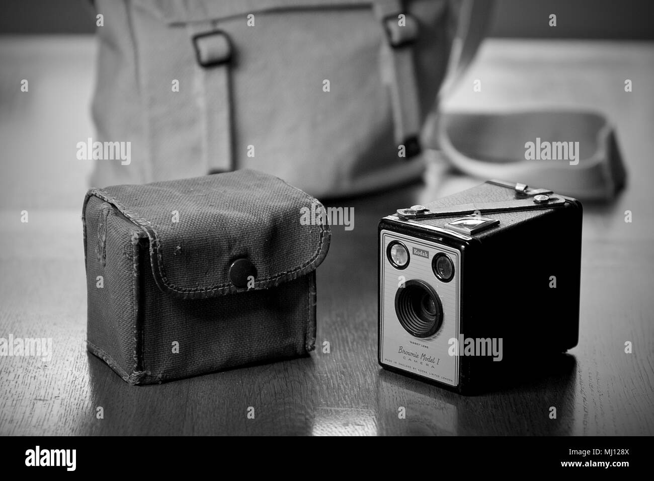 Un Kodak Brownie Modello 1 Fotocamera e custodia. Foto Stock