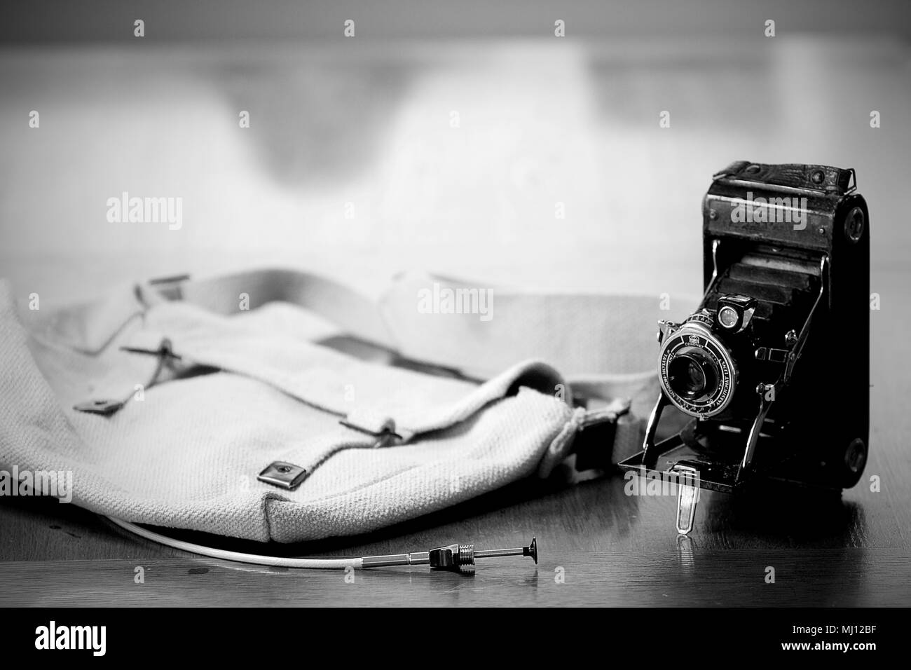 Un Coronet fotocamera con una Taylor Hobson lente e un rotolo di pellicola 120. Foto Stock