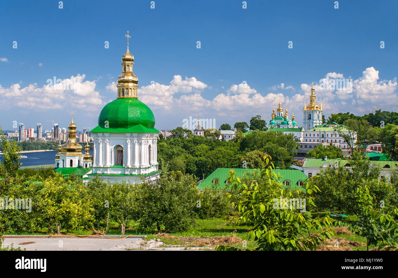 Vista di Kiev Pechersk Lavra, il monastero ortodosso incluso in Foto Stock