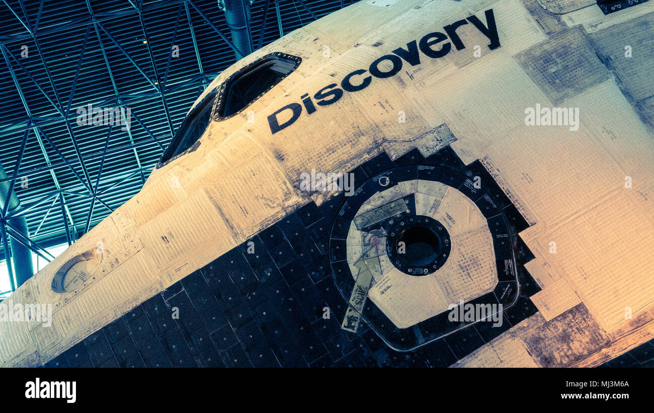 Lo space shuttle Discovery all'Udvar-Hazy Center in Virginia Foto Stock