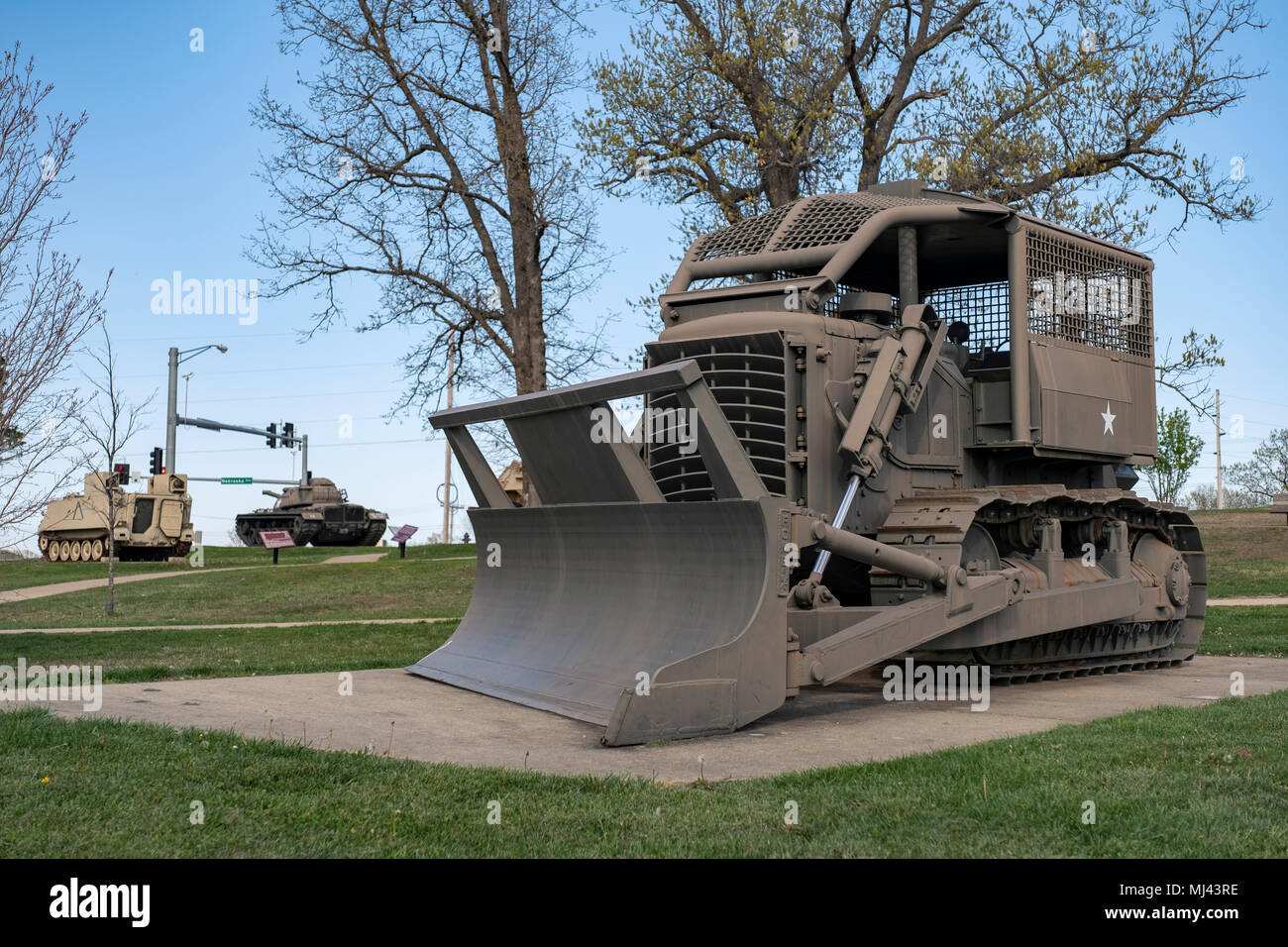 FORT LEONARD WOOD, MO-aprile 29, 2018: Veicolo militare Roma aratro D7E Foto Stock