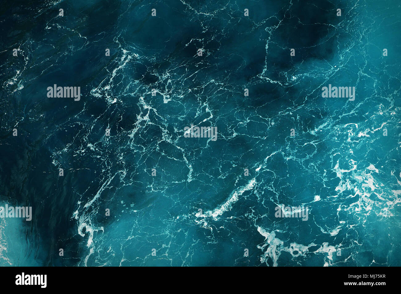 Profondo mare blu acqua texture, schema naturale Foto Stock