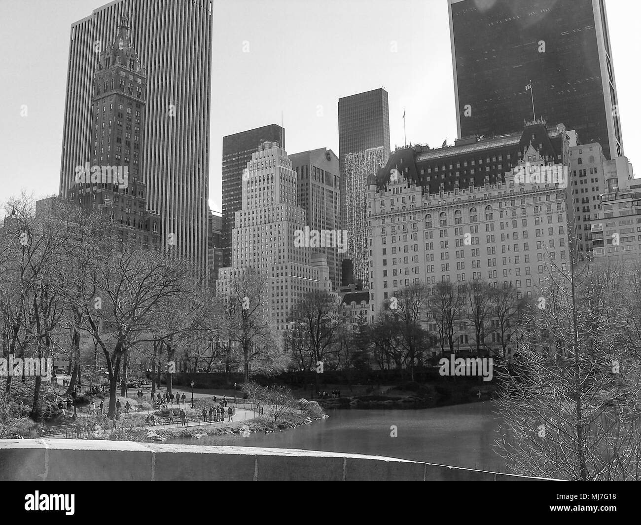 Vista su Ponte di Central Park su edifici di New York Manhattan Foto Stock