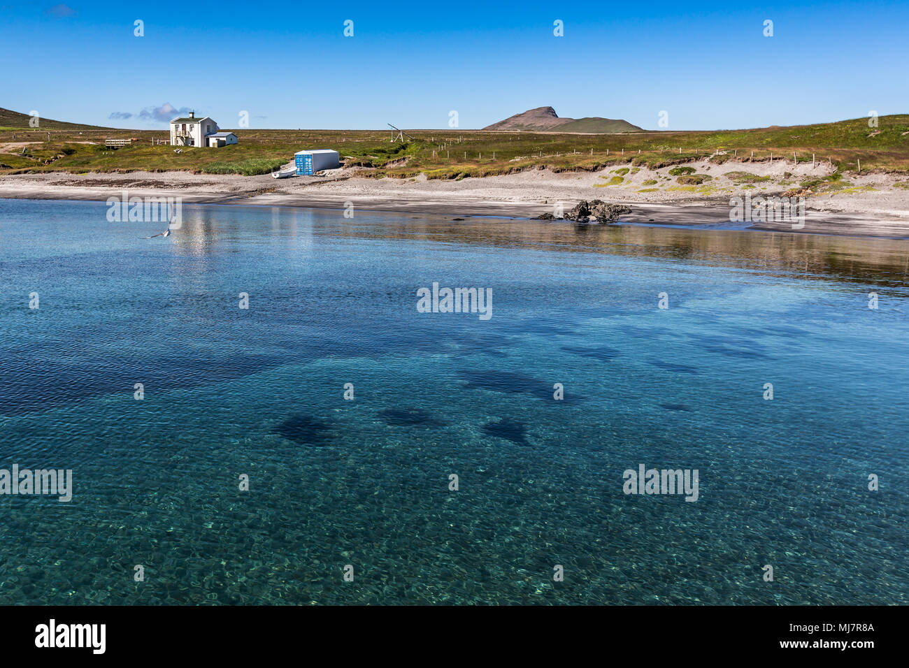Gjögur è un remoto villaggio di pescatori a fiordo Reykjafjörður nella regione Strandir sul Westfjords. Il villaggio ha un aspetto diverso dagli altri villaggi in ghiaccio Foto Stock