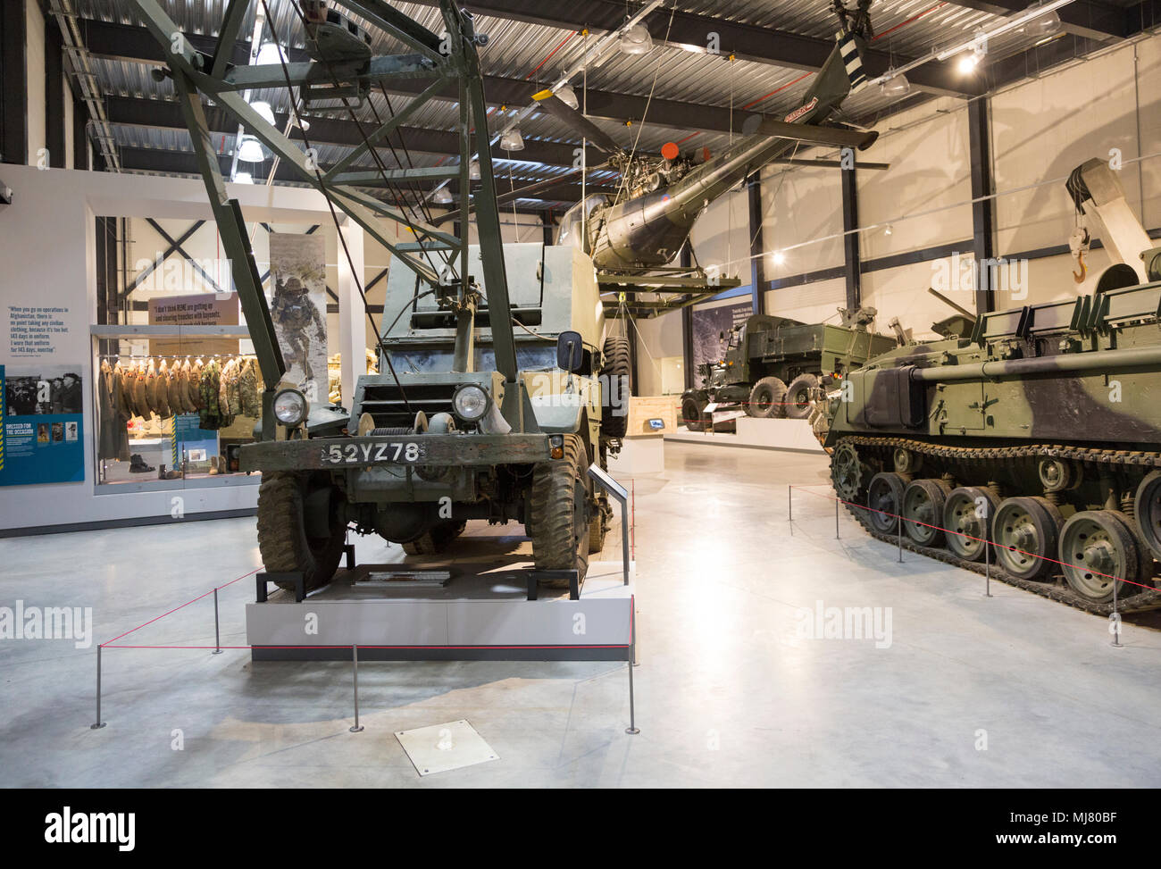 International Half-Track M5 veicolo, REME Museum, MOD Lyneham, Wiltshire, Inghilterra, Regno Unito Foto Stock