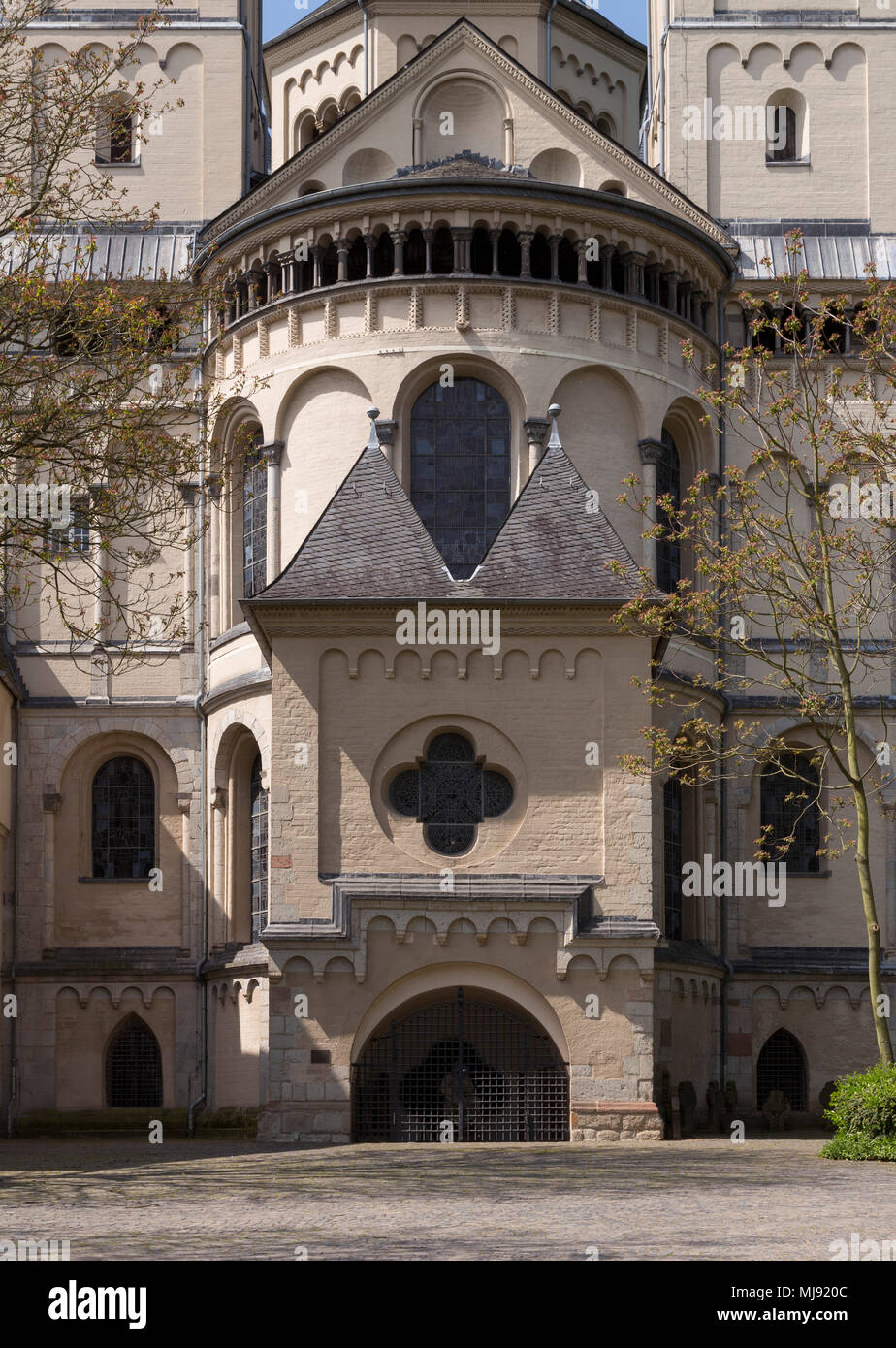 Brauweiler bei Pulheim, Abteikirche San Nicolò, Chorapsis von Osten Foto Stock