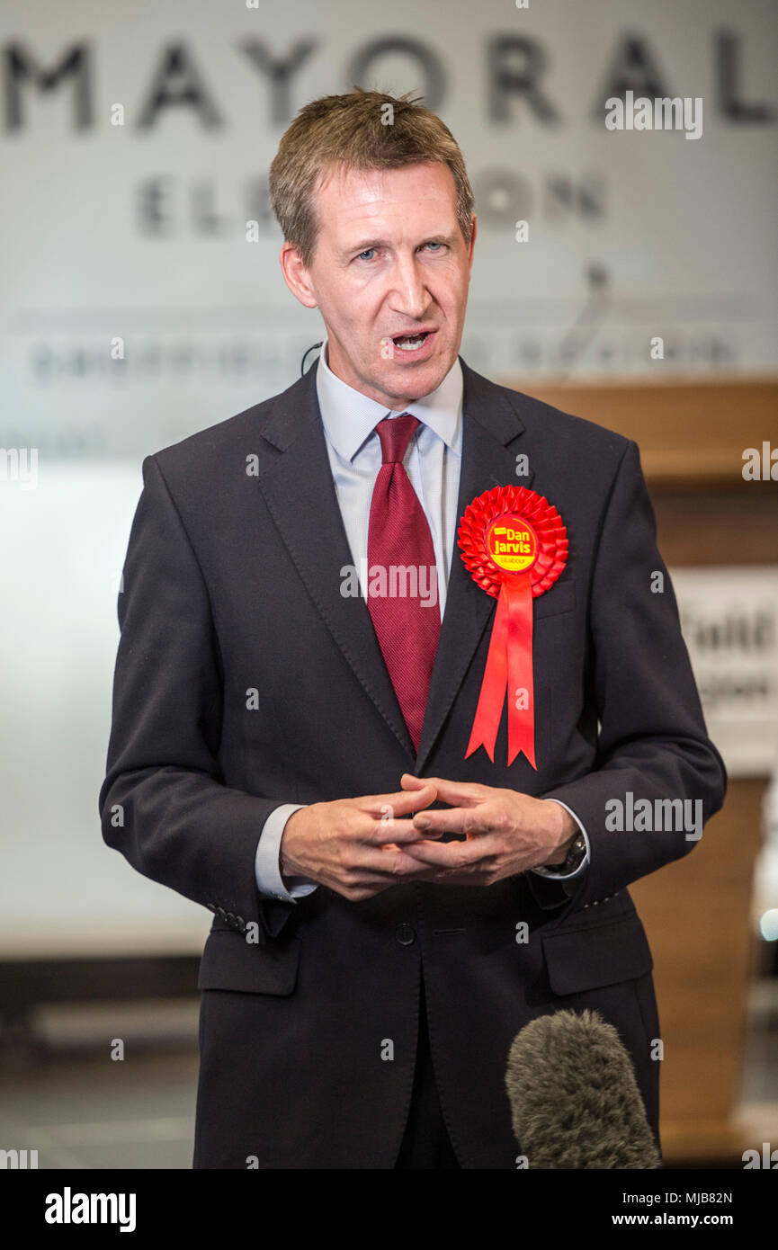 Mayoral elezione Sheffield Città Regione 2018 Dan Jarvis, manodopera MP per Barnsley Central è restituito come il sindaco di Sheffield Città Regione Foto Stock