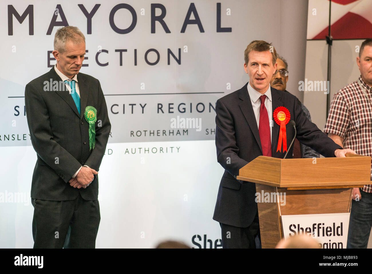 Mayoral elezione Sheffield Città Regione 2018 Dan Jarvis, manodopera MP per Barnsley Central è restituito come il sindaco di Sheffield Città Regione Foto Stock