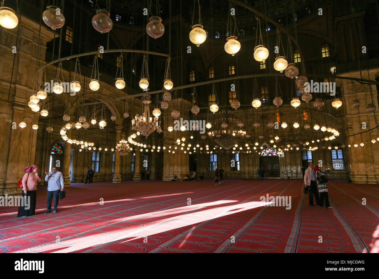 All'interno della Grande Moschea di Muhammad Ali Pasha, o la moschea di alabastro, o Muhammad Ali moschea è situato nella Cittadella del Cairo in Egitto, Nord Africa Foto Stock