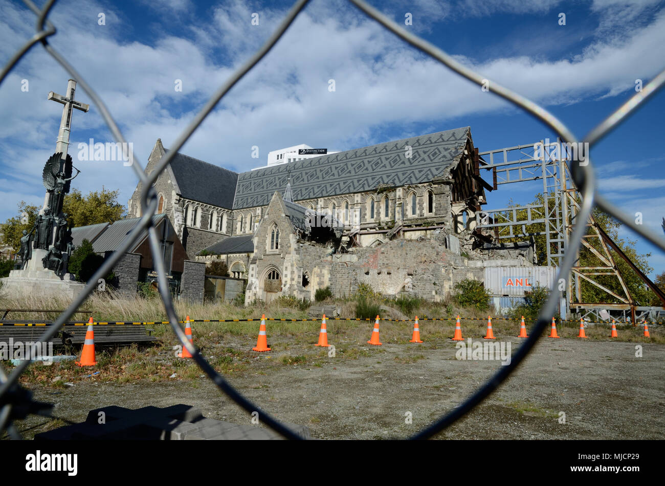 CHRISTCHURCH, Nuova Zelanda, 20 aprile 2018: la mitica Cattedrale Anglicana rimane un rudere di Christchurch, South Island, in Nuova Zelanda, poiché il earthqua Foto Stock