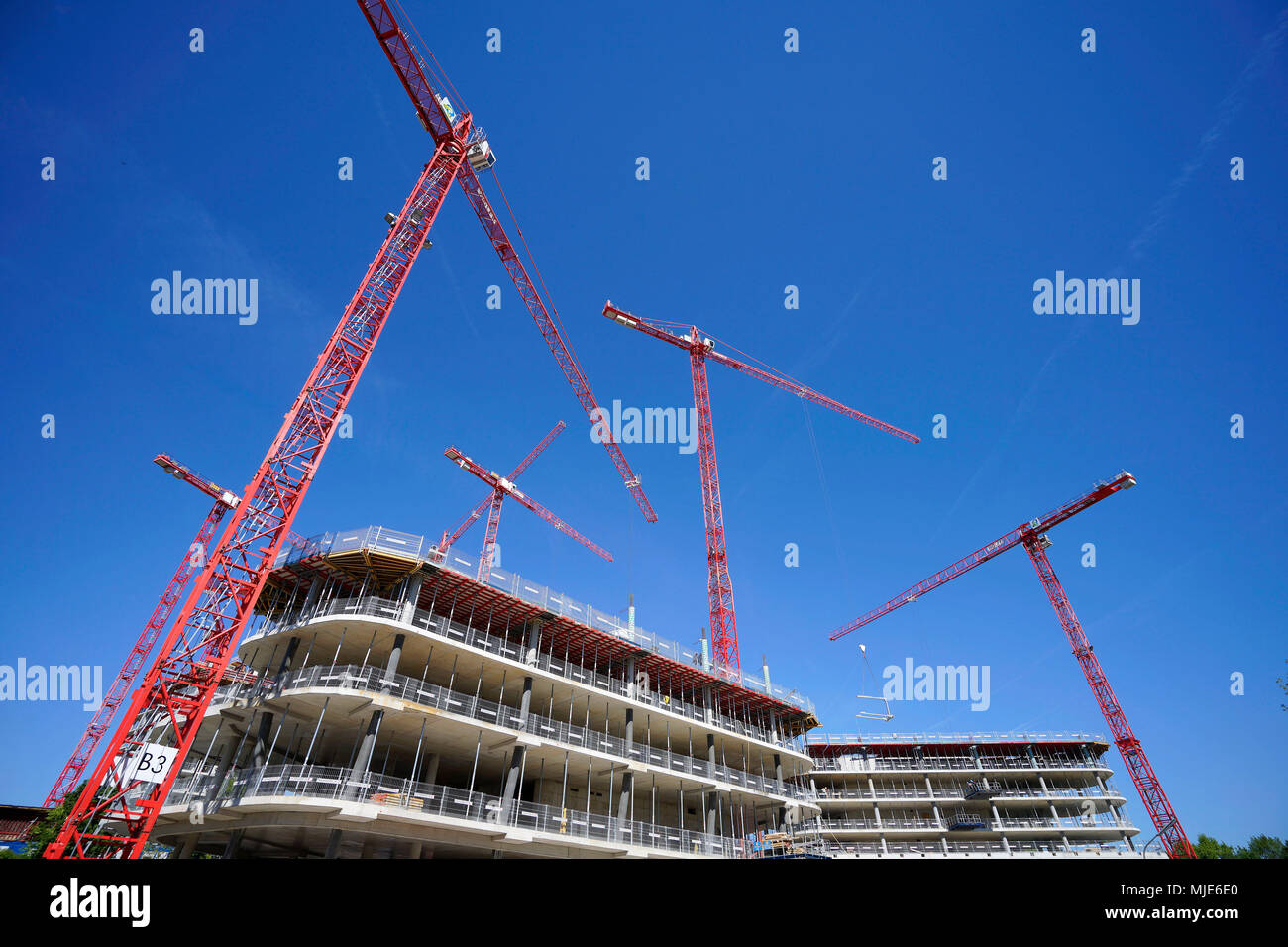 Grande sito di costruzione dei quattro alto ufficio blocchi "Bavaria Torri" in Munich-Steinhausen Foto Stock