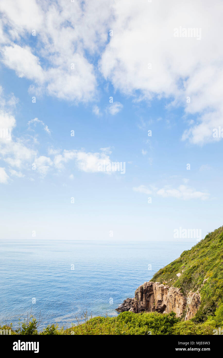 La ripida costa tra Teglkås e Vang, Europa, Danimarca, Bornholm, Foto Stock