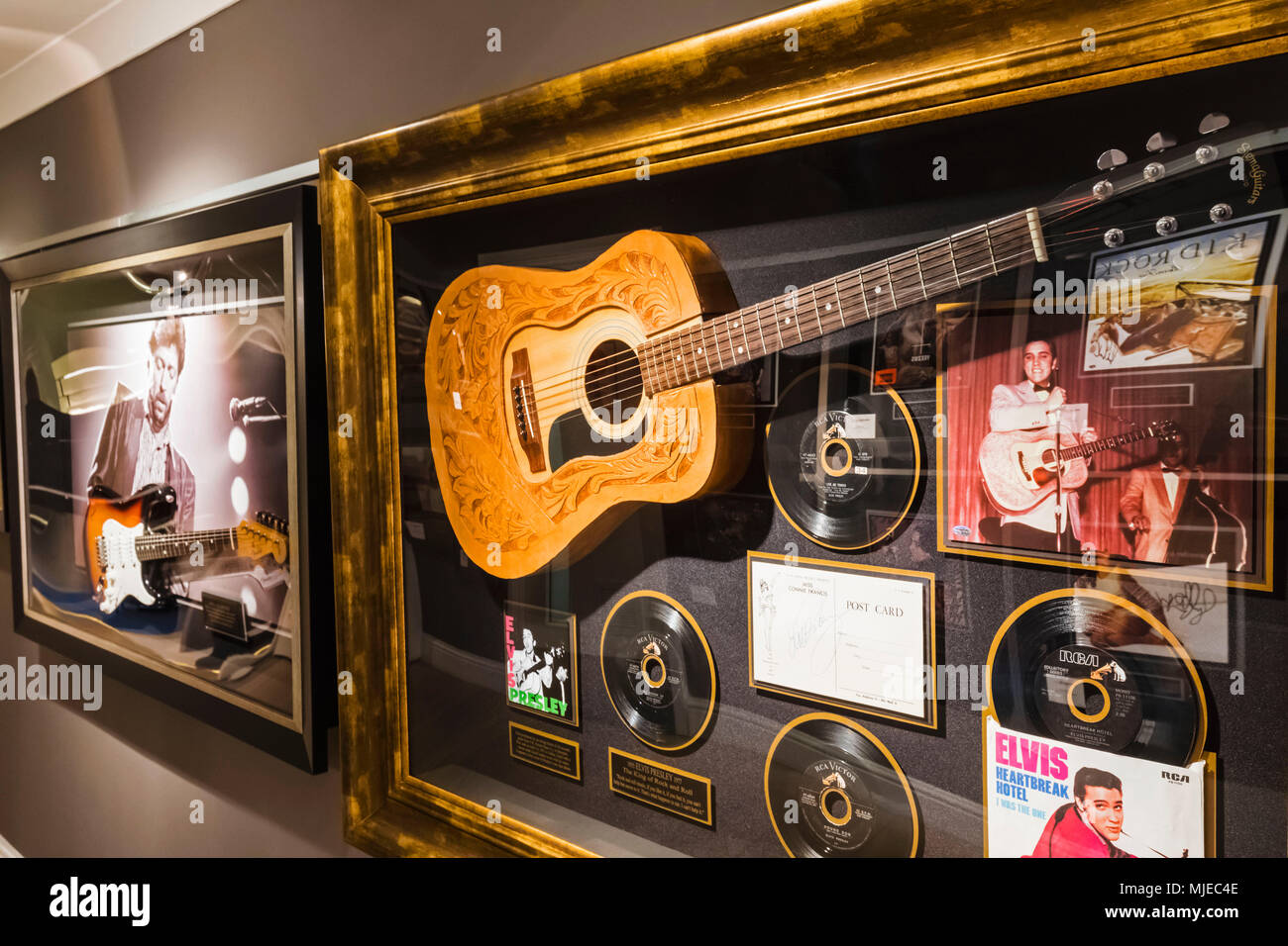 Inghilterra, London Knightsbridge, Harrods, Rock and Roll Memorabilia Foto Stock