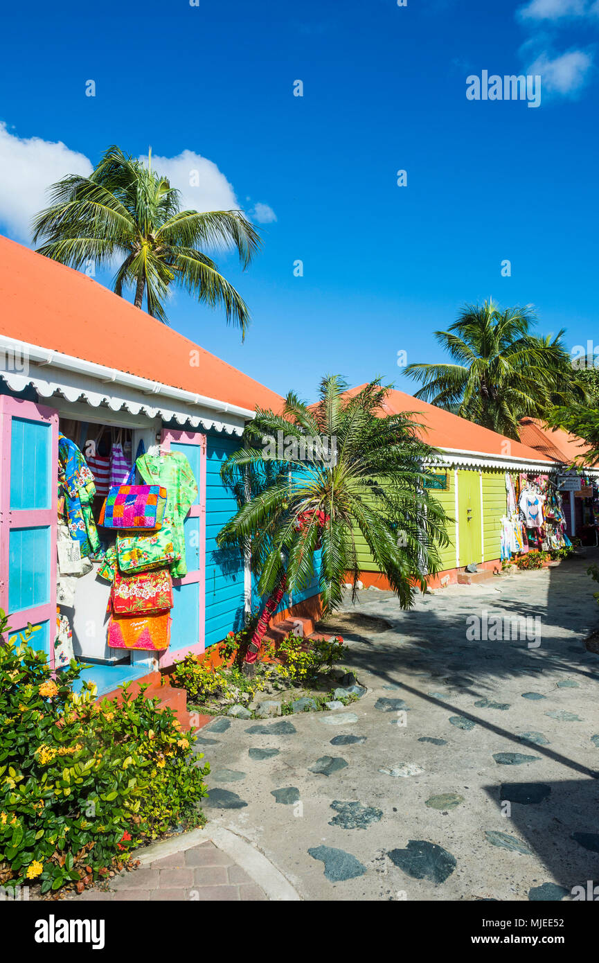 Colorati negozi di souvenir in Roadtown, Tortola, Isole Vergini Britanniche Foto Stock