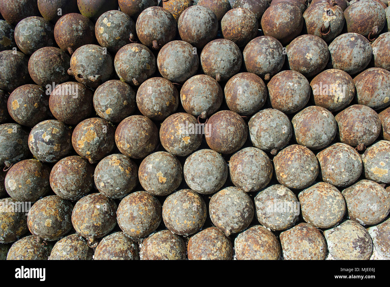 Un sacco di palle di cannone prima che il patrimonio mondiale dell'Unesco La Citadelle Laferriere, Cap Haitien, Haiti, Caraibi Foto Stock