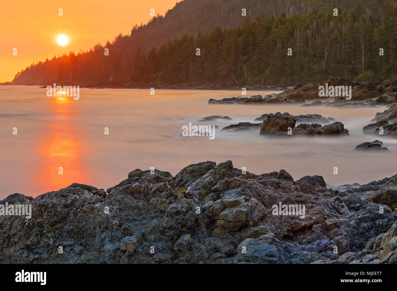 Tramonto a Capo di Palmerston su Cape Scott nella regione a nord di Isola di Vancouver, British Columbia, Canada. Foto Stock