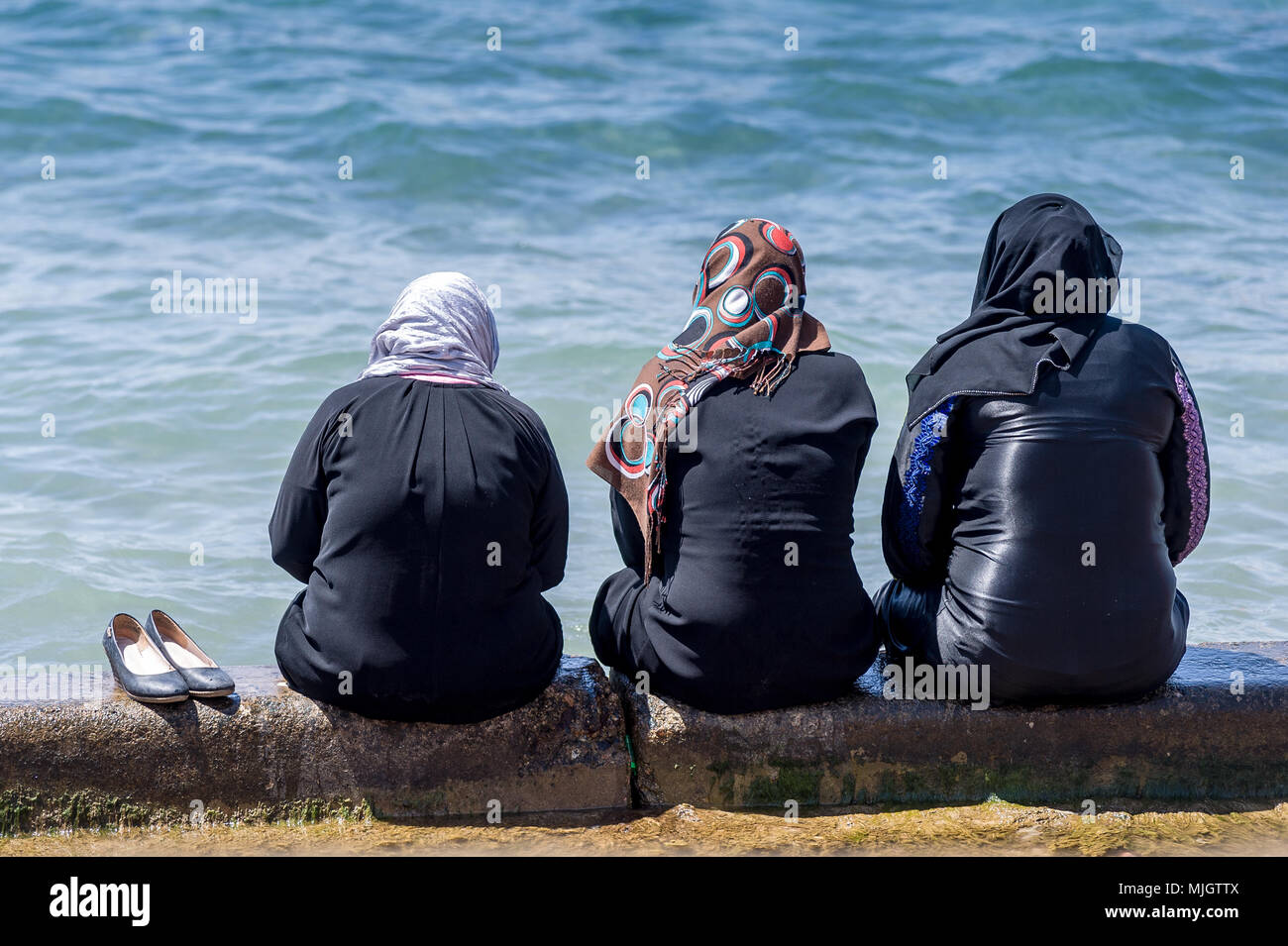 Aqaba è una giordana città costiera situata alla punta nord-orientale del Mar Rosso. Aqaba è la più grande città sul golfo di Aqaba e la Giordania è solo co Foto Stock