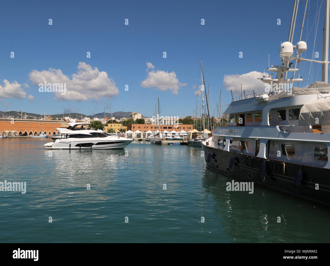 Luxury Mallorca / Maiorca - luxury motor superyacht - Imbarcazioni al Palma International Boat Show 2018 / Palma Superyacht Show 2018, Moll Vell, Palma de M Foto Stock