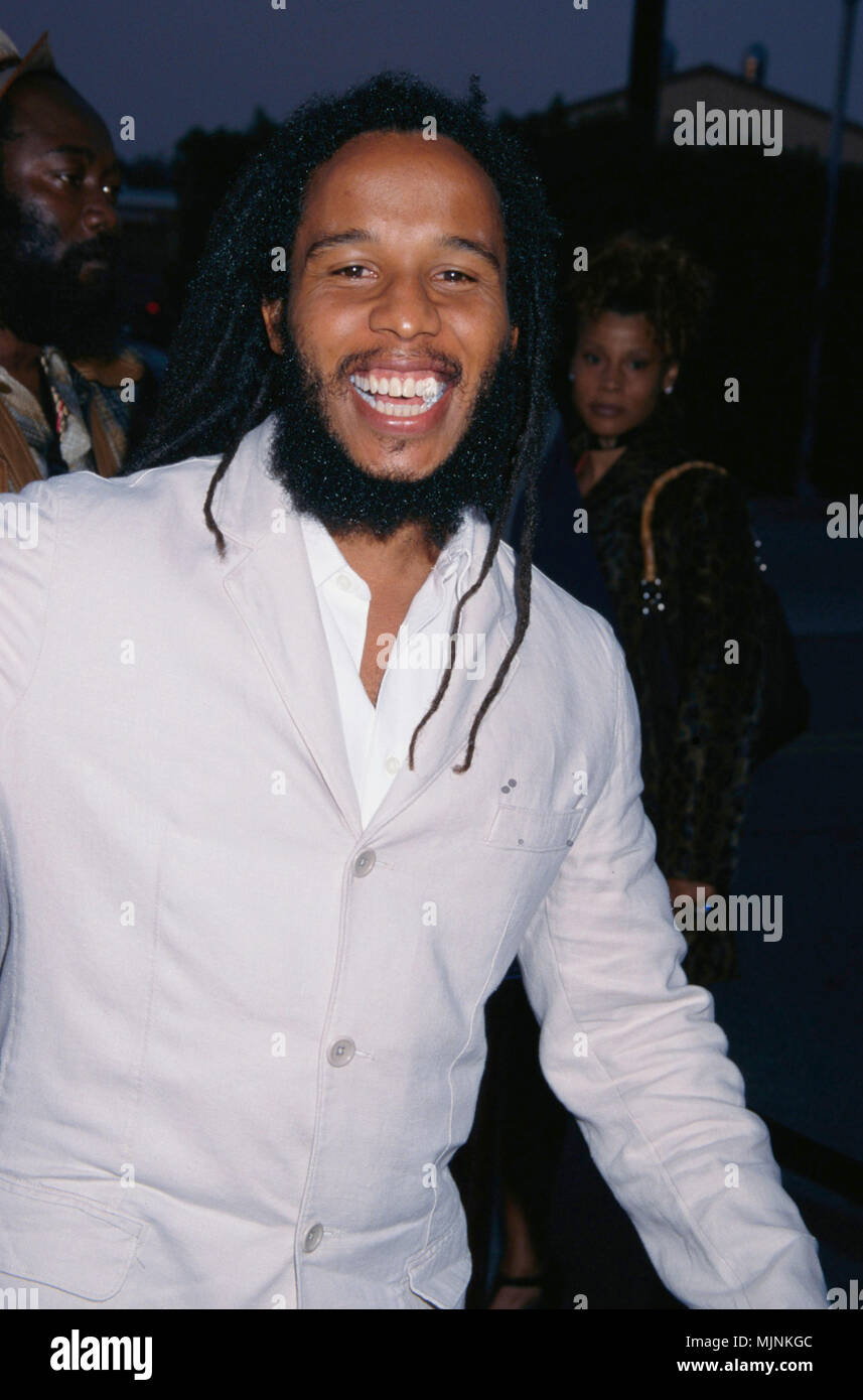 Ziggy Marley --- ' Tsuni / - "Ziggy Marley Ziggy Marley una persona, verticale, migliori della vita di Hollywood, evento nella vita di Hollywood - California, tappeto rosso Evento, verticale, STATI UNITI D'AMERICA, industria cinematografica, celebrità, fotografia, Bestof, arte cultura e intrattenimento, , , Topix Foto Stock