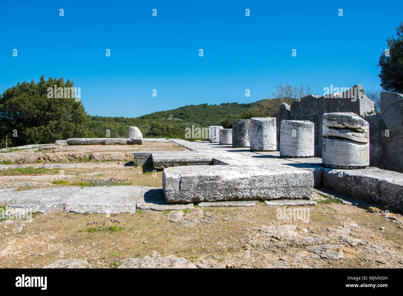 Santuario di Nemesis in Rhamnous nel nord- est Attica, Grecia. Due templi a Nemesis e Themis possono essere trovati al sito archeologico -4secolo Foto Stock