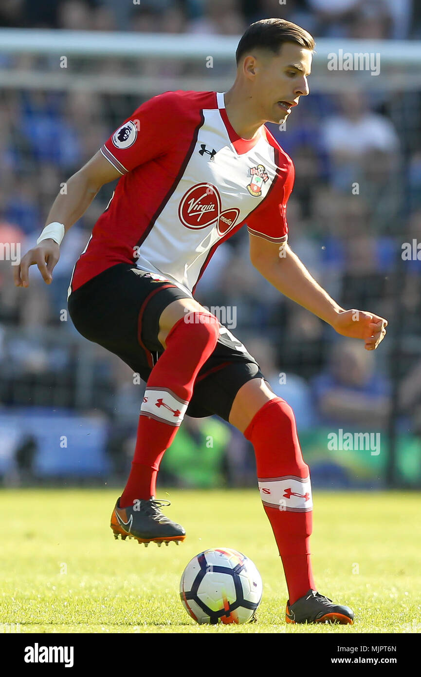 Liverpool, Regno Unito, 5 maggio 2018. Dusan Tadic di Southampton durante il match di Premier League tra Everton e Southampton a Goodison Park il 5 maggio 2018 a Liverpool, in Inghilterra. (Foto di Tony Taylor/phcimages.com) Credit: Immagini di PHC/Alamy Live News Foto Stock