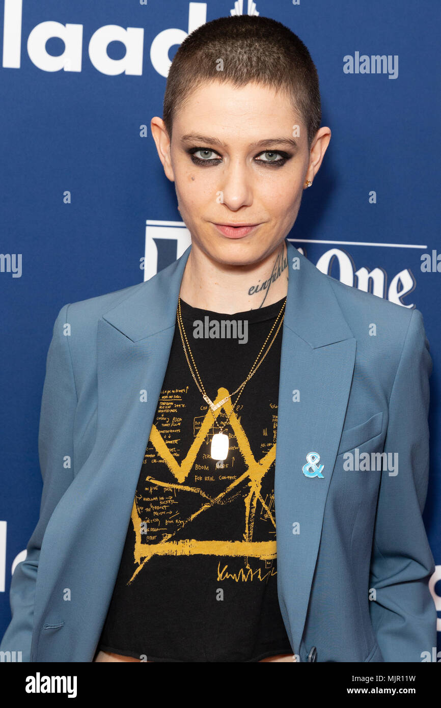 New York, NY - 5 Maggio 2018: Asia Kate Dillon assiste la ventinovesima annuale di GLAAD Media Awards a Hilton Midtown Credito: lev radin/Alamy Live News Foto Stock